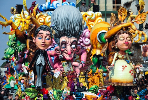 Immagine con carnevale, maschere, colori, carri, carro, personaggi, pupazzi