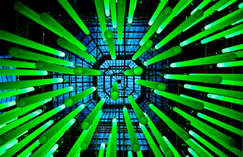 Immagine con verde, tubi, soffitto, prospettiva, geometrie, blu, geometrico