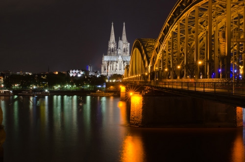 Immagine con ponte, notte, luci, chiesa, fiume, riflessi, notturno, acqua