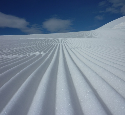 Immagine con neve, bianco, cielo, montagna, inverno, nuvole, solchi
