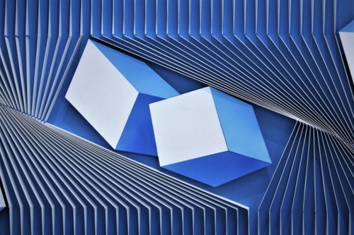 Immagine con azzurro, linee, cubi, righe, geometrie, geometria, cubo, quadrati, due, bianco, architettura, composizione, ombre, astratto