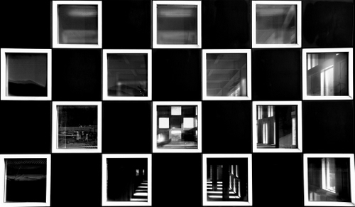 Immagine con quadrati, bianconero, nero, finestre, bianco, riflessi, geometrie, scacchiera, cornici, riflesso, ombre