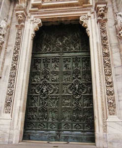 portone, marmo, bronzo, porta, statue, duomo, metallo, bassorilievi, sculture, portale, colonne, chiesa