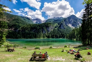 lago, montagna, montagne, panchine, panchina, nuvole, alberi, acqua, persone, panorama, cielo