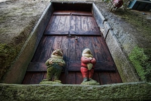 nani, porta, legno, due, gradino, statue, portone, gnomi, prospettiva
