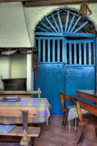 porta, tavoli, panche, camino, azzurra, tavolo, azzurro, tovaglia, panca, panchina, blu