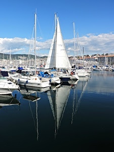 nuvole, barche, acqua, cielo, azzurro, mare, alberi, porto, bianco, vele, riflesso, vela, riflessi, case, blu