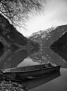 barca, lago, montagne, bianconero, riflesso, montagna, riflessi, acqua, albero