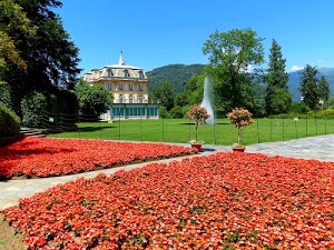 alberi, fiori, giardino, rosso, verde, prato, fontana, cielo, villa, aiuole, piante, azzurro, erba, parco, vasi, recinzione, palazzo, montagne