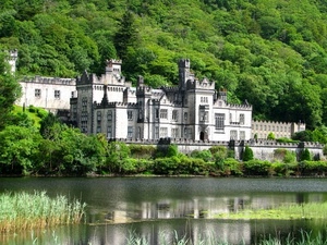 castello, verde, fiume, lago, alberi, merli, torri, acqua, finestre, bosco, riflesso