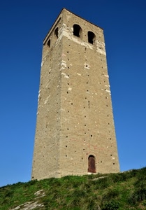 torre, porta, cielo, erba, archi, verde, azzurro, finestre, prato, mattoni