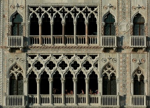 palazzo, finestre, balconi, colonne, venezia, facciata, balaustre, balaustra, marmo, sculture, persone, archi