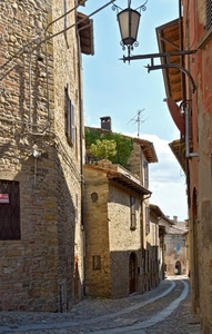 vicolo, lampione, case, finestre, porte, borgo, antenna, mattoni, comignolo