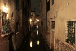 canale, ponte, luci, acqua, venezia, finestre, riflessi, balcone, fiori, riflesso