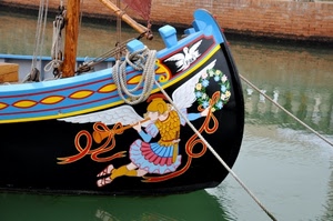 barca, corde, acqua, angelo, tromba, disegno, nero, dipinto, prua, funi, ali, canale, cime, colori, rosso