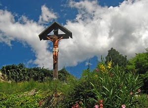 croce, nuvole, crocifisso, verde, fiori, cielo, erba, montagna