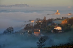 nebbia, alberi, case, panorama, paesaggio, montagne, chiesa, montagna, paese, campanile