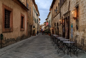 sedie, tavoli, strada, vicolo, via, finestre, case, tavolini, persone, palazzi