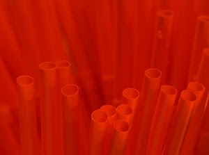 rosso, tubi, cerchi, cilindri, cannucce, astratto, tanti, plastica