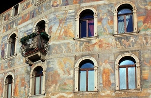 finestre, balcone, palazzo, affreschi, vetri, ringhiera, dipinti, decori
