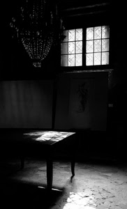 finestra, lampadario, tavolo, bianconero, luce, pavimento