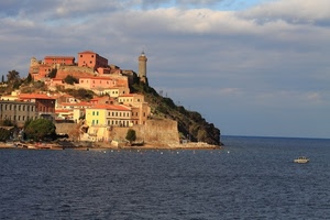 mare, faro, barca, borgo, case, acqua, nuvole, panorama