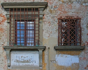 finestre, due, grate, muro, inferriate, ferro, vetri, ruggine, riflesso