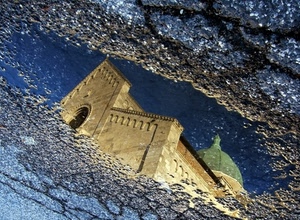 cupola, chiesa, riflesso, pozzanghera, acqua, asfalto