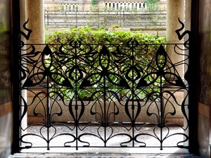 ferro, cancello, colonne, siepe, verde, inferriata, nero, geometrie, palazzo