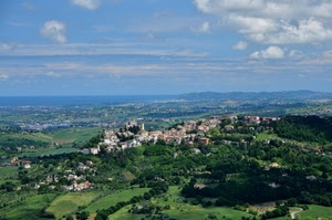 panorama, cielo, verde, paesaggio, borgo, nuvole, paese, città, alberi, colline, case