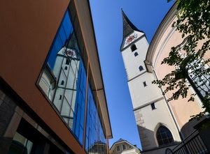 campanile, riflesso, vetri, finestre, orologio, vetrata, vetrate, albero, cielo, vetro, chiesa