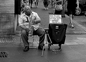 sassofono, bianconero, musicista, strada, musica, treppiede, suonatore, strumento, sedia