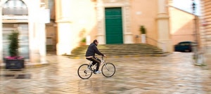 bicicletta, piazza, porta, gradini, ciclista, scale, uomo, verde, ruote, sfocato
