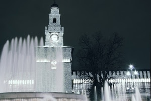 fontana, orologio, acqua, torre, lampione, albero, castello, notte, luci, notturno, fontane, spruzzi, zampilli, campanile, alberi