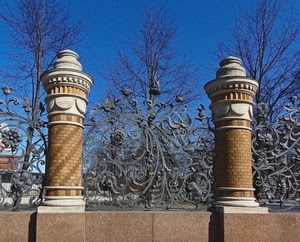 alberi, colonne, cielo, ferro, azzurro, ringhiera, due, cancello, recinzione, decorazioni, rami