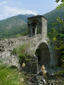 ponte, fiume, verde, arco, montagne, sassi, pietra, piante, montagna