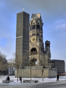 neve, chiesa, campanile, orologio, antico, torre, freddo, croce, inverno, contrasto, rudere, moderno, due, alberi