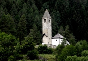 chiesa, campanile, alberi, verde, bosco, bianco, croce, montagna