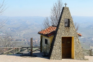 chiesa, croce, panorama, porta, chiesetta, pietre, panchina, tetto, grata