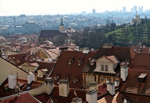 tetti, abbaini, città, finestre, campanile, comignoli, chiesa, case, alberi, panorama, verde, collina, tegole, grattacieli