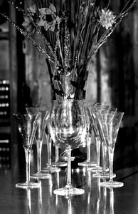 bicchieri, fiori, vaso, bianconero, vetro, calici, riflesso, cristallo, riflessi, nero, bianco, trasparenza, tavolo