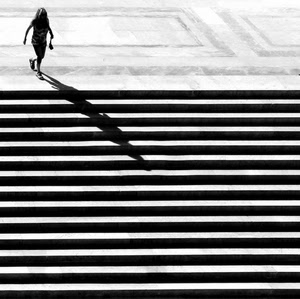 ombra, ombre, donna, nero, persona, scalini, bianconero, scalinata, scala, bianco, linee, gradini, righe, controluce