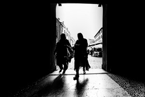 persone, controluce, bianconero, donne, case, nero, mercato, ombre, silhouette, bianco, strada, finestre, bancarella, bancarelle