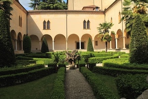 alberi, chiostro, colonne, archi, verde, siepi, finestre, giardino, piante, cortile, bifore, palma, siepe, erba, porte, palme, aiuole