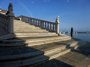mare, ombra, gradini, leoni, barche, scale, scalinata, scala, azzurro, ponte